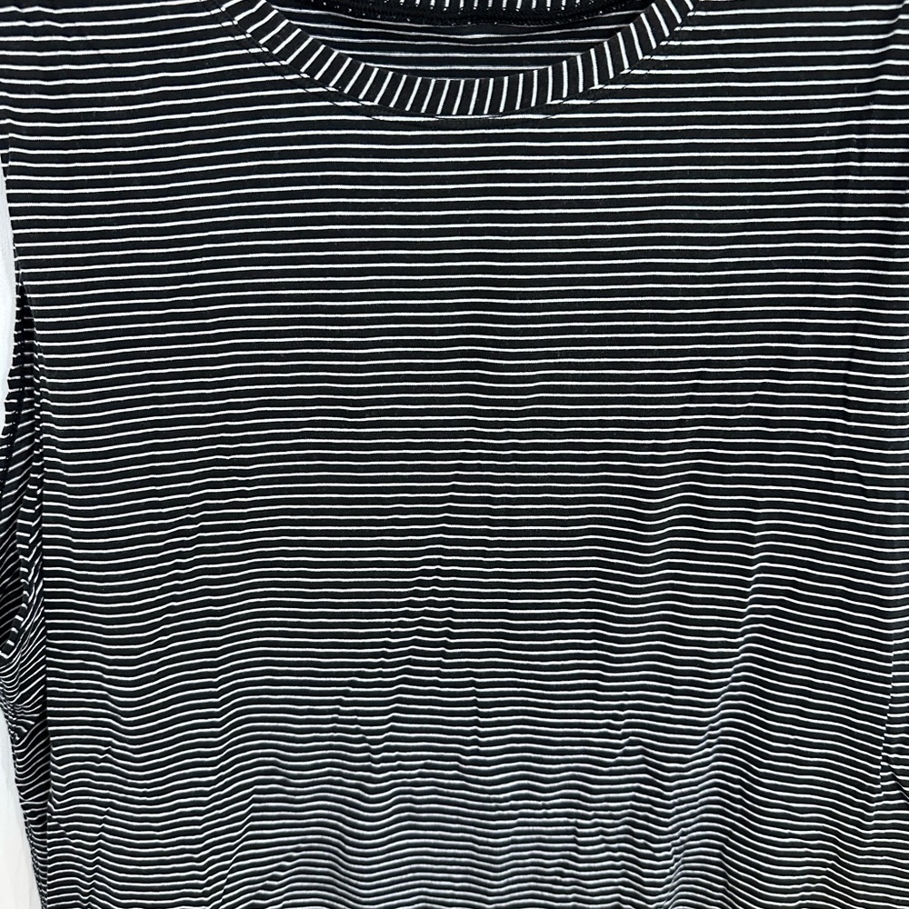 Lululemon Tank - Picture 2 of 3